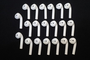 1151[M]大量！◆Apple Airpods エアポッズ◆A2032/第二世代/R/右/イヤホンのみ/片耳/まとめて 20点セット♪