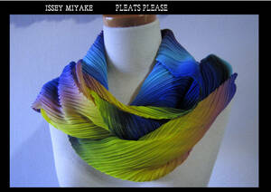 ★美品ISSEYMIYAKE2012AWプリーツプリーズAuroraScarfグラデーションプリーツスカーフ★meプランテーションHaaT132 5 A.POC ABLE　