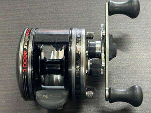 64S　ABU Garcia Ambassadeur 4600C Hank Parker　キズあり現状品