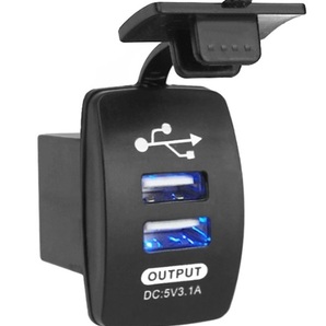 デュアル USB給電ポート V12V-5V3.1A 送料120円（ダブル USB電源 増設 充電 ソケット コネクタ アダプター ダッシュボード インパネの画像4