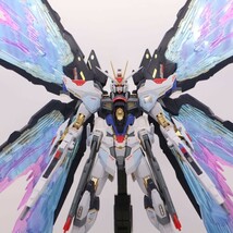 DABAN MODEL 1/100 MG 8802S（DX版） ストライクフリーダムガンダム 光の翼付き 新品　未組立プラモデル　ロボットヒーロー_画像2