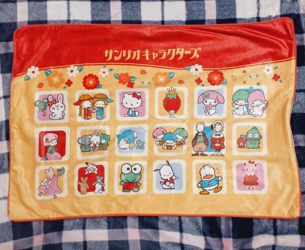 新品送料無料 サンリオキャラクター 枕カバー 43×63cm