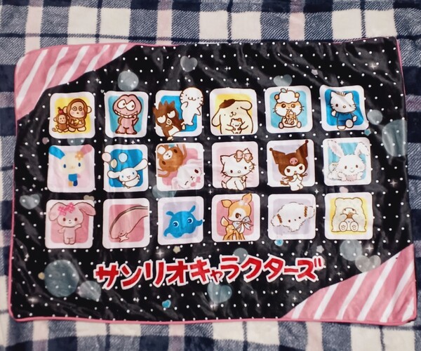 新品送料無料 サンリオキャラクター 枕カバー 43×63cm