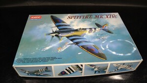 アカデミー1/48 スピットファイアMkXIVc/e x2セット