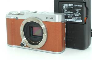 ★訳あり大特価★ FUJIFILM フジフィルム X-M1 ボディ ミラーレス一眼カメラ バッテリー付属 #F041