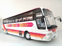 アオシマ模型 1/32帝産観光バス(三菱ふそうエアロクイーンⅠ) 素人組立品_画像5