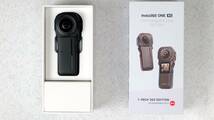 Insta360 ONE RS 1インチ360度版 + マイクアダプター（縦型）+ 自撮り棒【少しワケあり 送料無料】_画像6