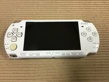 y72】 PSP プレイステーションポータブル 4点 まとめ売り PSP-1000 PSP-2000 PSP-3000 ゲーム機 本体 まとめ まとめて ★ジャンク品_画像4