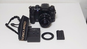 【動作品】Konicaminolta α-7 Digital af 35-70mm f4、バッテリー、充電器、ストラップ、M42マウントアダプター付き コニカミノルタ