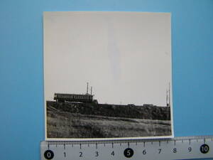 (J51)464 写真 古写真 電車 鉄道 鉄道写真 静岡鉄道 清水線 昭和37年4月28日 運動場前付近 はがれた跡が薄くなっています
