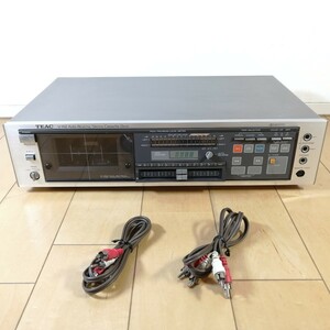 美品!!　TEAC　オートリバースステレオカセットデッキ　V-R2