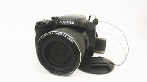 17 82-586735-18 [Y] Fujifilm フジフィルム Fine Pix S8200 コンパクトデジタルカメラ 光学機器 鹿82