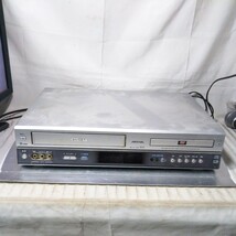 送料無料(AM99)東芝　TOSHIBA　一体型DVDビデオプレイヤー　SD-V190_画像1