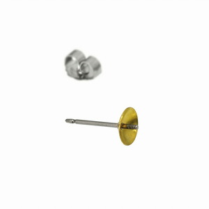 【10個売り】 ピアスパーツ 純チタン 皿付きスタッドピアスのパーツ ピアスキャッチ付属 線径0.70mm 皿6.0mm 金色 ゴールド｜手芸用品 部品