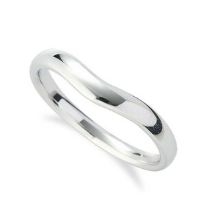  ring 18 gold white gold simple modern .V character ring width 3.2mm