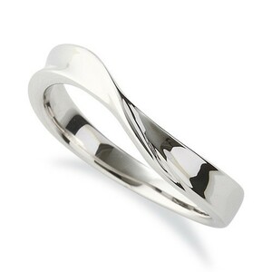 指輪 18金 ホワイトゴールド シンプルモダンなウェーブリング 幅3.7mm