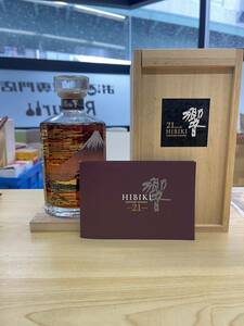 【希少品】[ウイスキー] サントリー 響 HIBIKI 21年 富士風雲図 2015 意匠ボトル 700ml 木箱