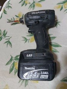 マキタTD138インパクトドライバー、バッテリー14.4V3.0AH 中古