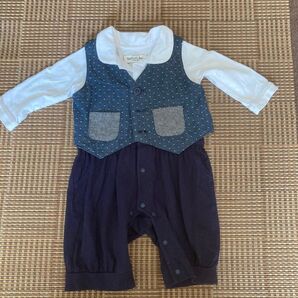 ロンパースとベストのセット