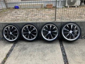 美品　215／35ZR18インチ7J　タイヤ・ホイールセット