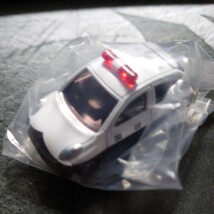 未開封品 開封確認済み 箱付き TOMY トミー TOMICA トミカ 084 日産 マーチ　パトロールカー No. 1/58 NISSAN MARCH　販売店包装済みのまま_画像2