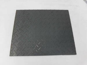 縞板　鉄板　板厚6mm　389mm x474 mm 1枚 切材　切板　溶接材　側溝蓋 