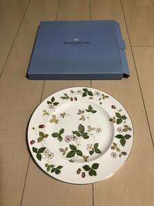 洋食器　皿　WEDGEWOOD WILD STRAWBERRY