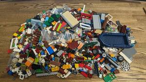 【送料無料】LEGO レゴ ブロック 大量 約4kg（互換品含む） モーター・リモコンなど+おまけ付き（LaQ 500g）