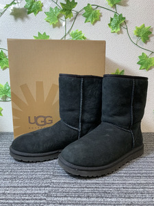 2233-01★美品★UGG/アグ CLASSIC SHORT 人気のボアブーツ◇レディース25センチ/US8◇ブラック ムートンブーツ レディースブーツ★