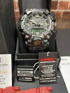 【極美品】定価116600円 / G-SHOCK / マッドマスター / クラックドパターン / カーボンコアガード / 電波ソーラー アナデジ/ オマケ付