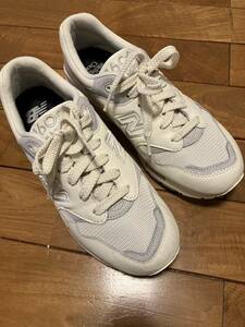 ニューバランス New Balance CM1600 ホワイト26.5cm 中古品