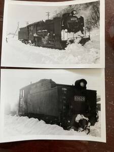 昭和鉄道写真：北海道遠軽機関区の69620/2景。1974年頃撮影。7.7×11.1㎝。