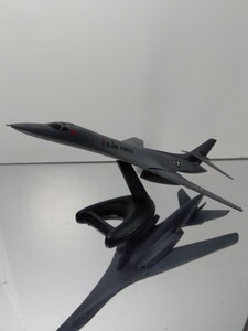 1/200　B-1　組み立てキット完成品　エフトイズ　ウイングキットコレクション　アメリカ空軍