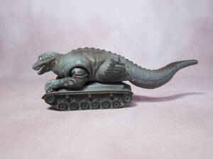 ウルトラ怪獣シリーズ　恐竜戦車　2002　ソフビ　バンダイ　全長24センチ　