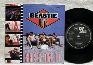 7インチ Beastie Boys / She's On It ★UK盤