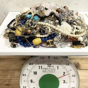 1円～■未検品 ジャンク■約2.2kg アクセサリー 大量 まとめて■ネックレス タイピン イヤリング 他■佐川60【沖縄・離島は発送不可】