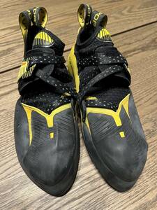 LA SPORTIVA ソリューションコンプ　42.5 中古