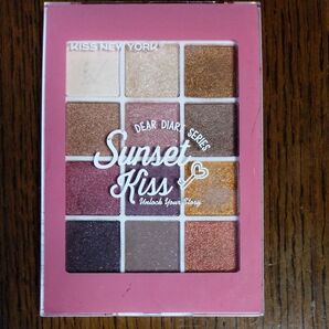 KISS NEW YORK No.13-24アイシャドー 12色