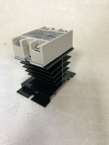 SSR-40DA person shape single phase relay 40A solid state relay 24-380V AC-DC aluminium cooling pcs attaching 3 piece set