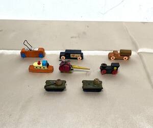 グリコ　オマケ　木製　玩具　トラック　ヘリ　バス　戦車　貨物車　路面電車　機関車　食玩　レトロ　おまけ