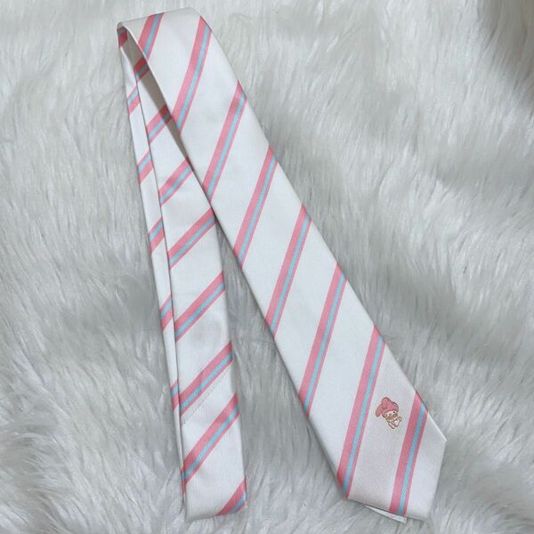 新品　マイメロディ　白色にピンクと水色　ネクタイ　