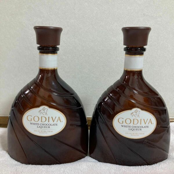 終売品 レア 希少 GODIVA ホワイトチョコレートリキュール　ゴディバ　750ml 新品　未開封　2本