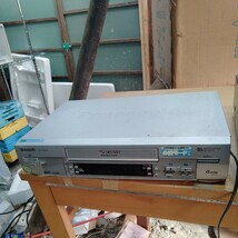 Panasonic　パナソニック　S-VHSビデオデッキ　NV-SVB300　VHS ビデオデッキ プレーヤー 動作品_画像1