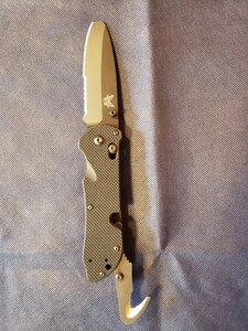 ベンチメイド 916SBK レスキューナイフ BENCHMADE Triage Black