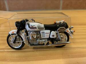 A-29 1/24 MOTO GUZZI V7