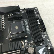 現状品 GIGABYTE B550M AORUS PRO-P マザーボード MicroATX [AMD B550チップセット搭載] MB5129_画像3