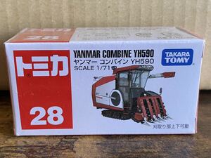 トミカ ヤンマー コンバイン YN590 28 未開封品 ミニカー