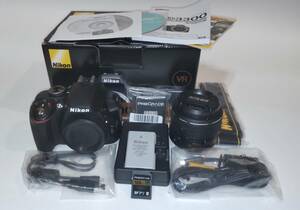 【 美品 】Nikon D3300 　AF-S DX NIKKOR 18-55mm 1.3-5.6 G VR II キット （ シャッター数 4669 回です ）
