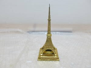  retro Tokyo tower ornament made of metal 