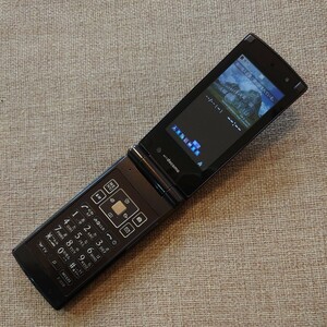 美品 F-03B docomo 